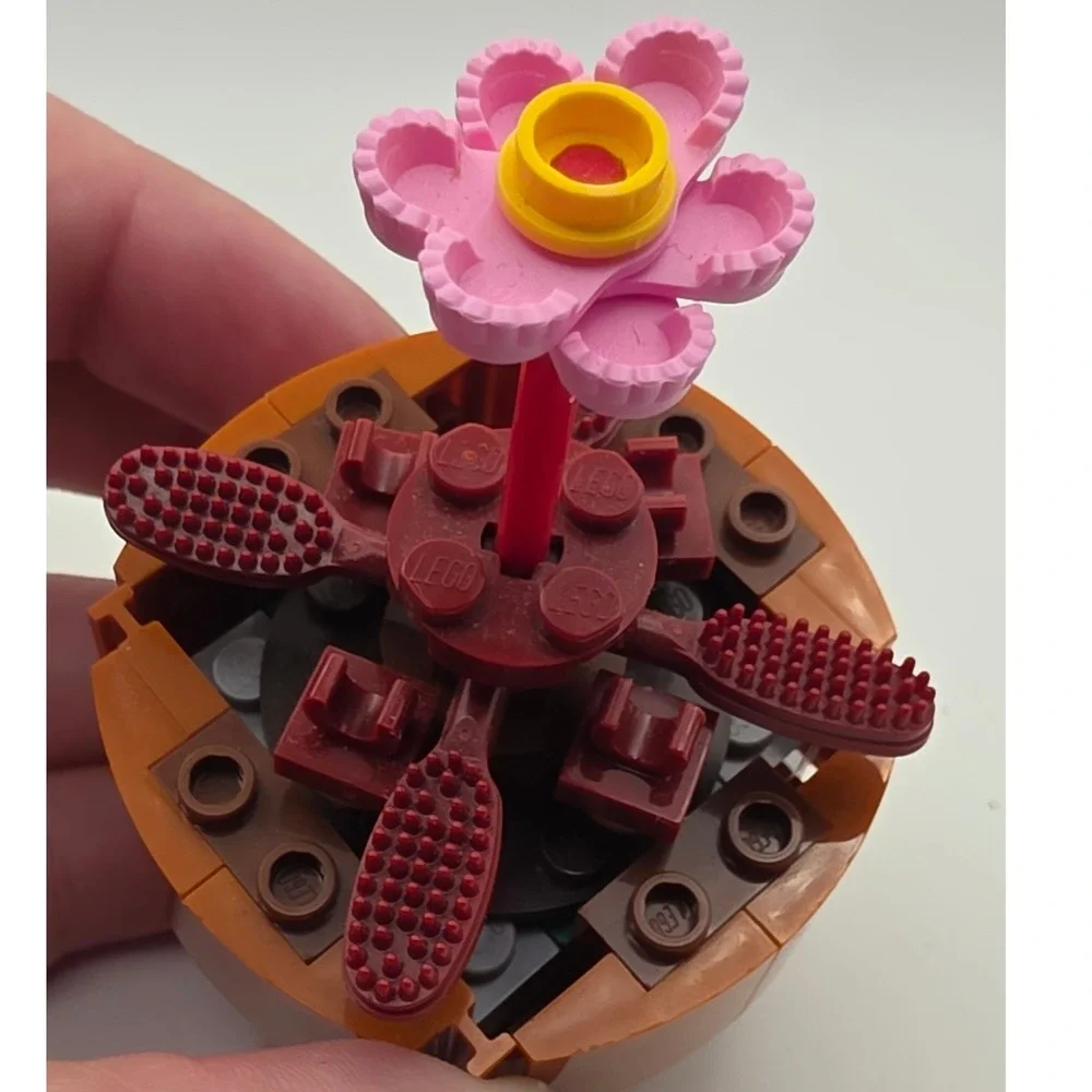 LEGO Tiny Plants Sundew Brown Red Floral Brick Build As Shown